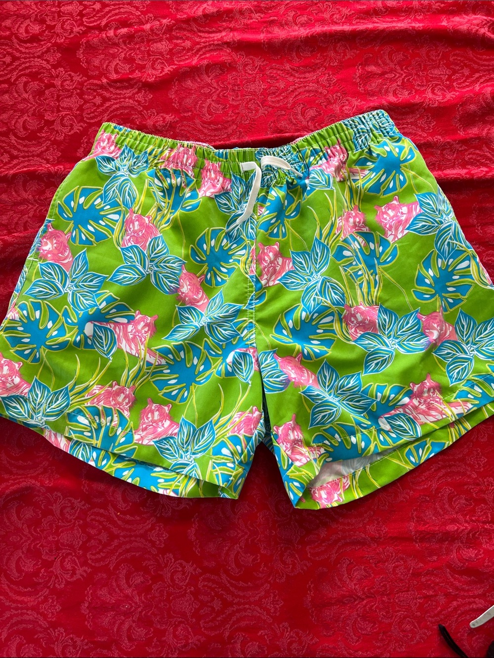Chubbies Swim Trunks XL Tropical Floral Green 5.5" Inseam Made USA Lined Shorts